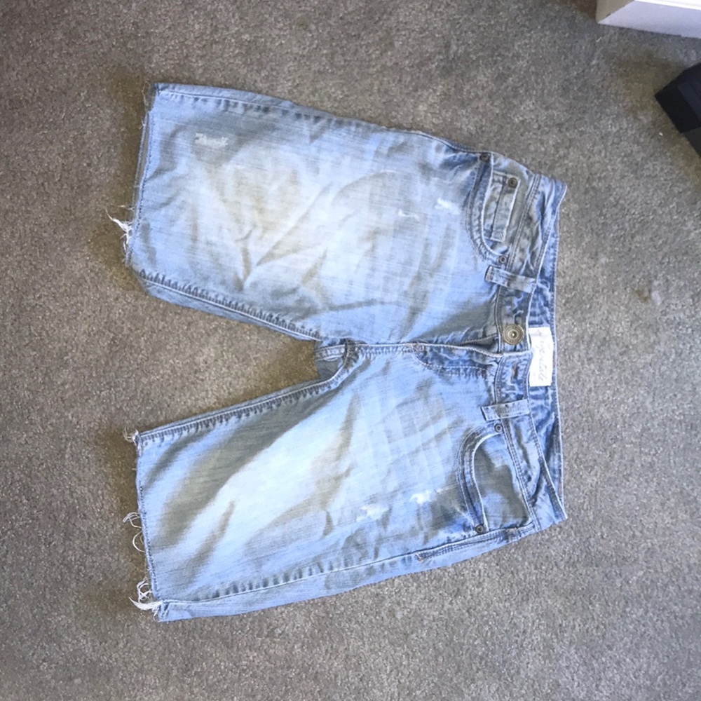Aeropostale light wash mid short